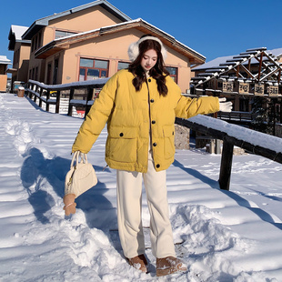 黄色韩版超火的松弛感羽绒服女冬季2025年新款时尚爆款慵懒风外套