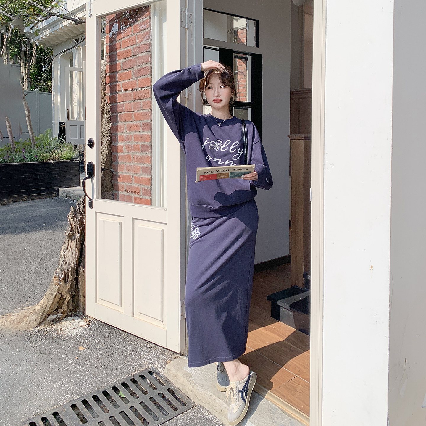 一整套ootd穿搭藏青色卫衣套装女春季2026新款松弛感半身裙两件套