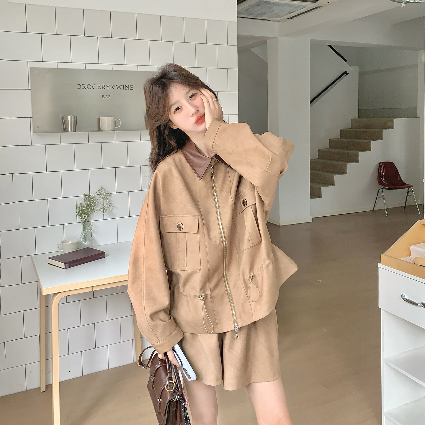 PU皮翻领卡其色外套短裤套装女春季2026新款复古爆款小个子两件套,女装/女士精品,时尚套装,淘宝优惠券,粉丝福利购,淘宝优惠卷
