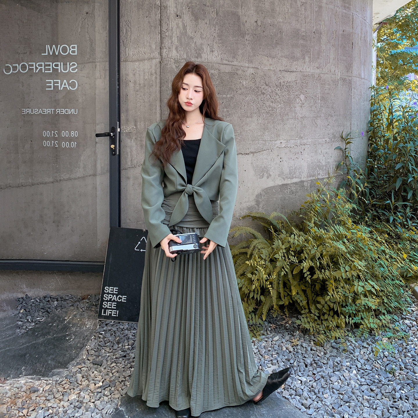 气质绿色西装外套百褶裙套装女春季2026新款优雅洋气半身裙两件套