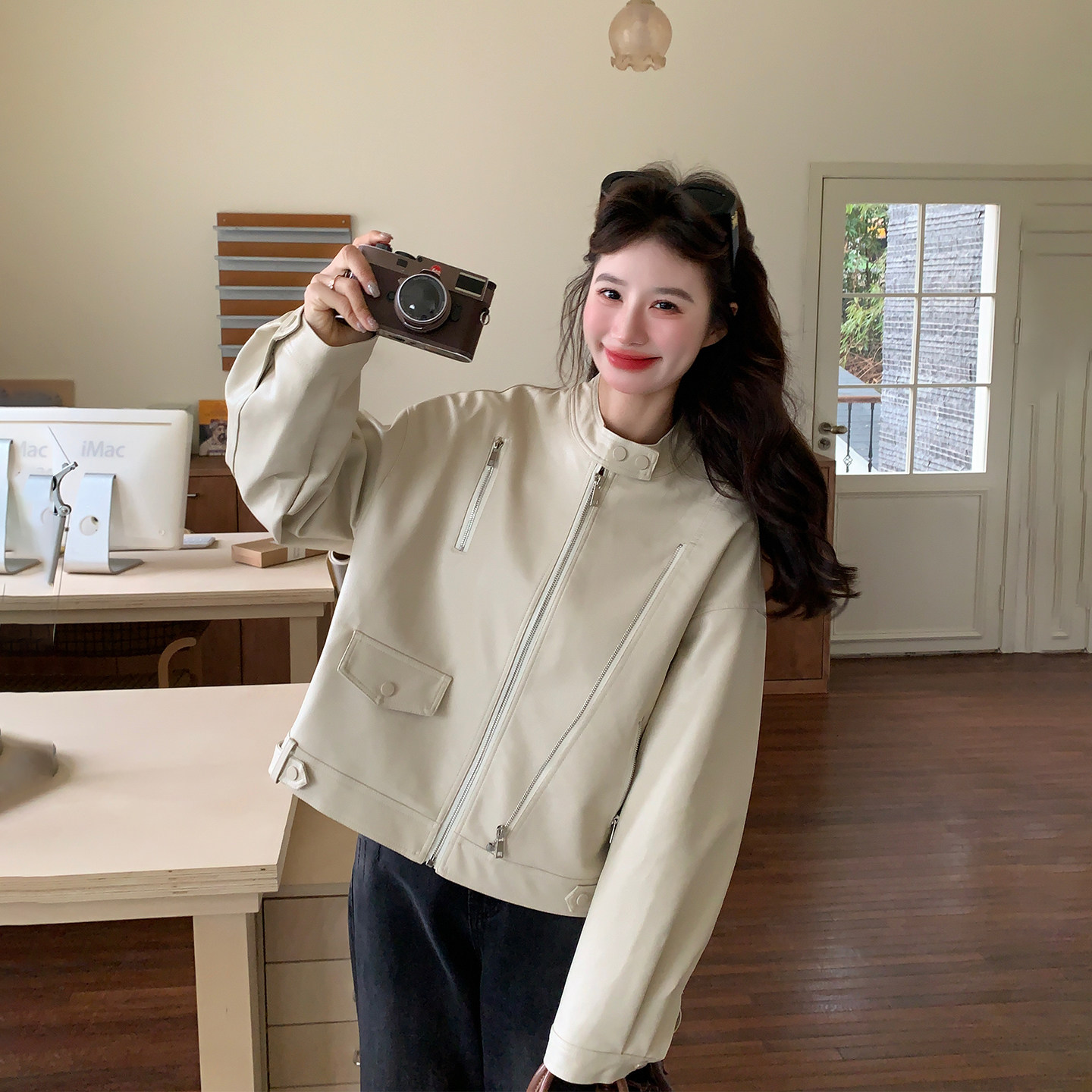 韩里韩气米白色立领短款皮衣外套女春季2026新款小个子机车服夹克