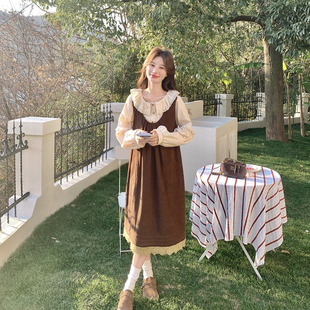 法式减龄咖色背心连衣裙套装女春季2026新款文艺荷叶边衬衫两件套