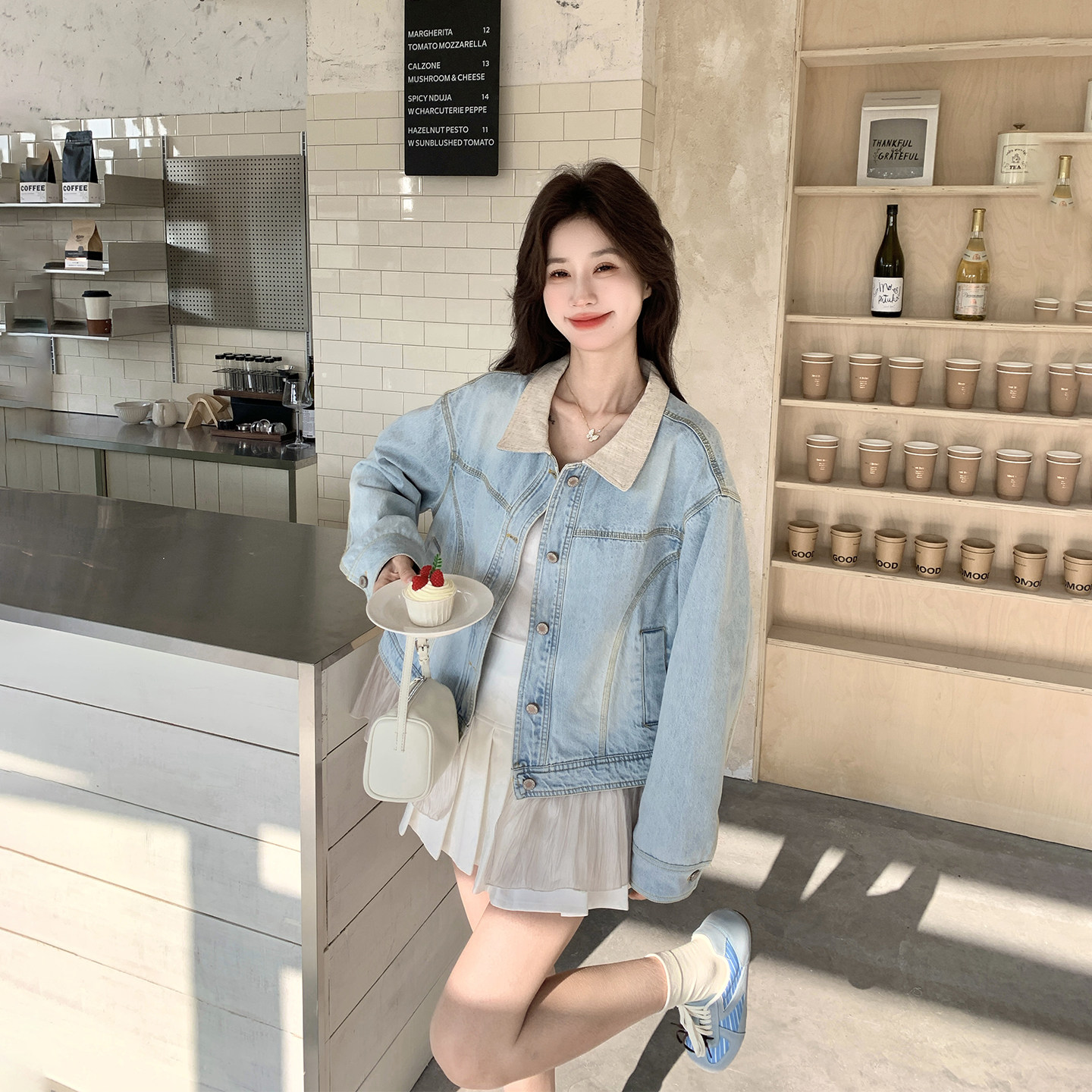 复古撞色拼接浅蓝色牛仔外套女春