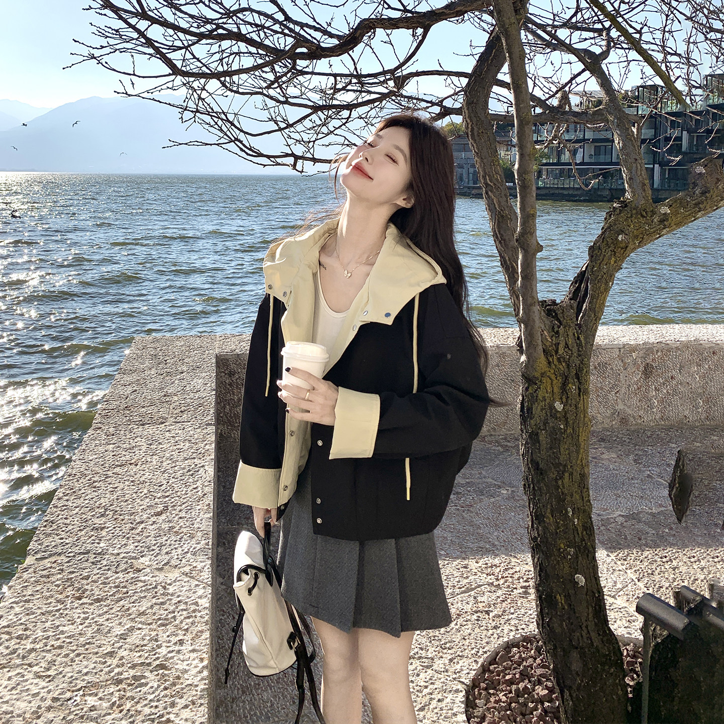 撞色拼接设计感黑色冲锋衣短外套女春季2026新款小个子巨好看夹克