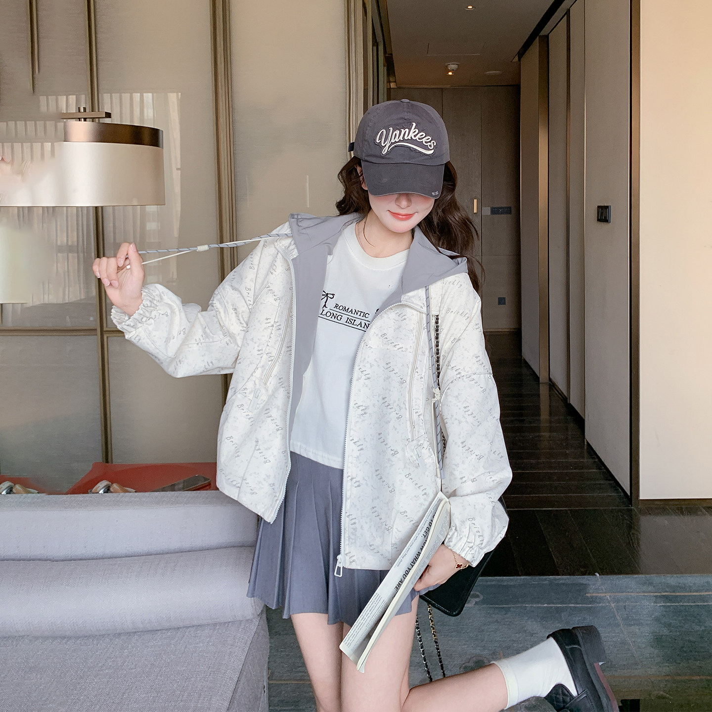 假两件连帽印花卫衣外套女春季2026新款巨好看俏皮活泼小个子上衣