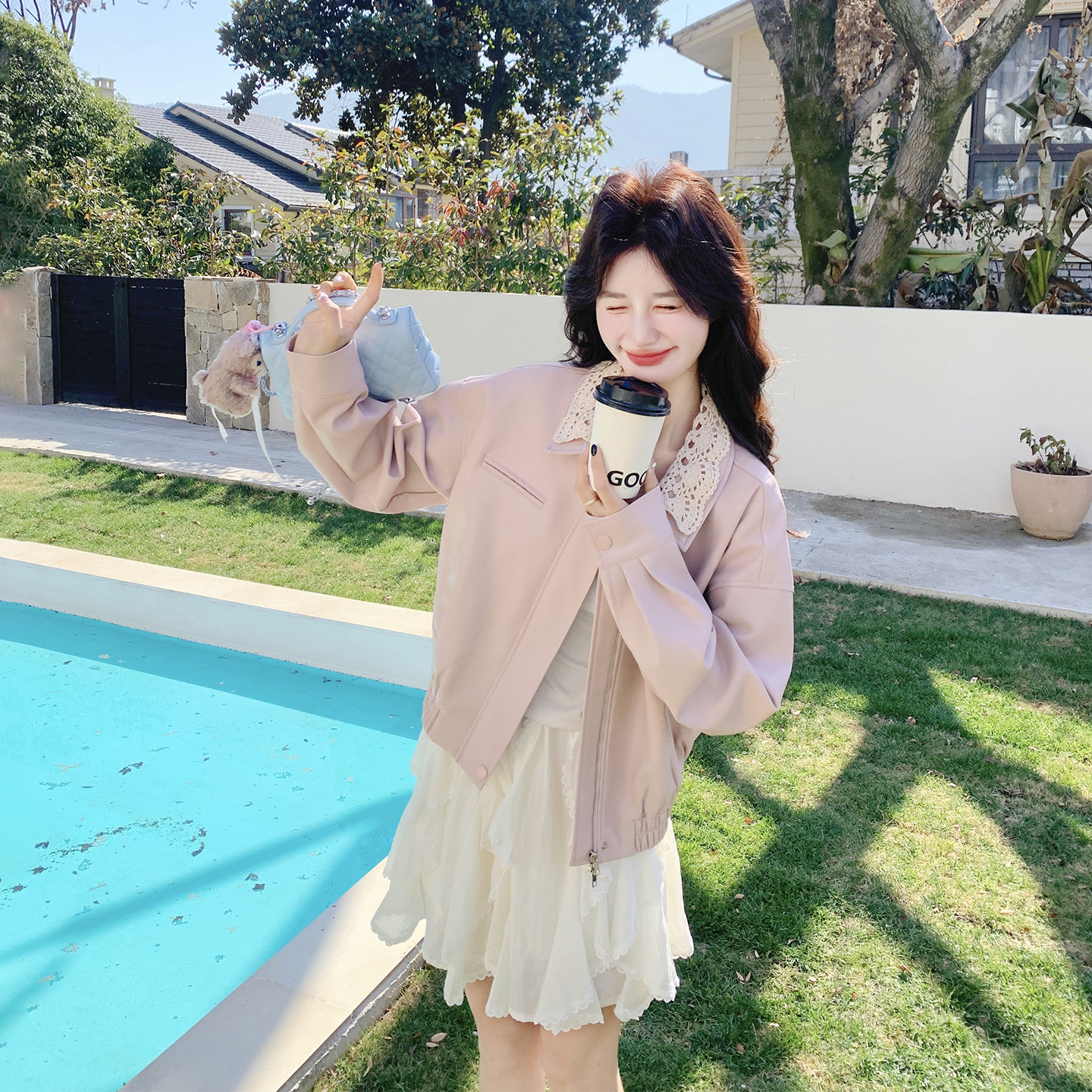 蕾丝翻领甜美漂亮粉色皮衣外套女