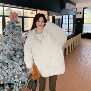 俏皮可爱白色兔耳朵连帽羊羔毛外套女冬季2025新款独特超好看上衣
