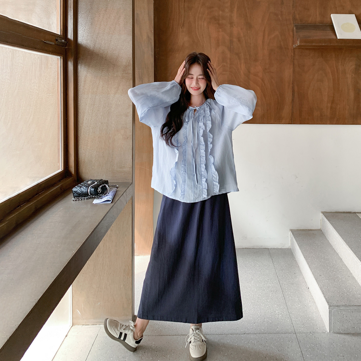 浅蓝色木耳边衬衫套装女春季2026新款今年流行巨好看半身裙两件套