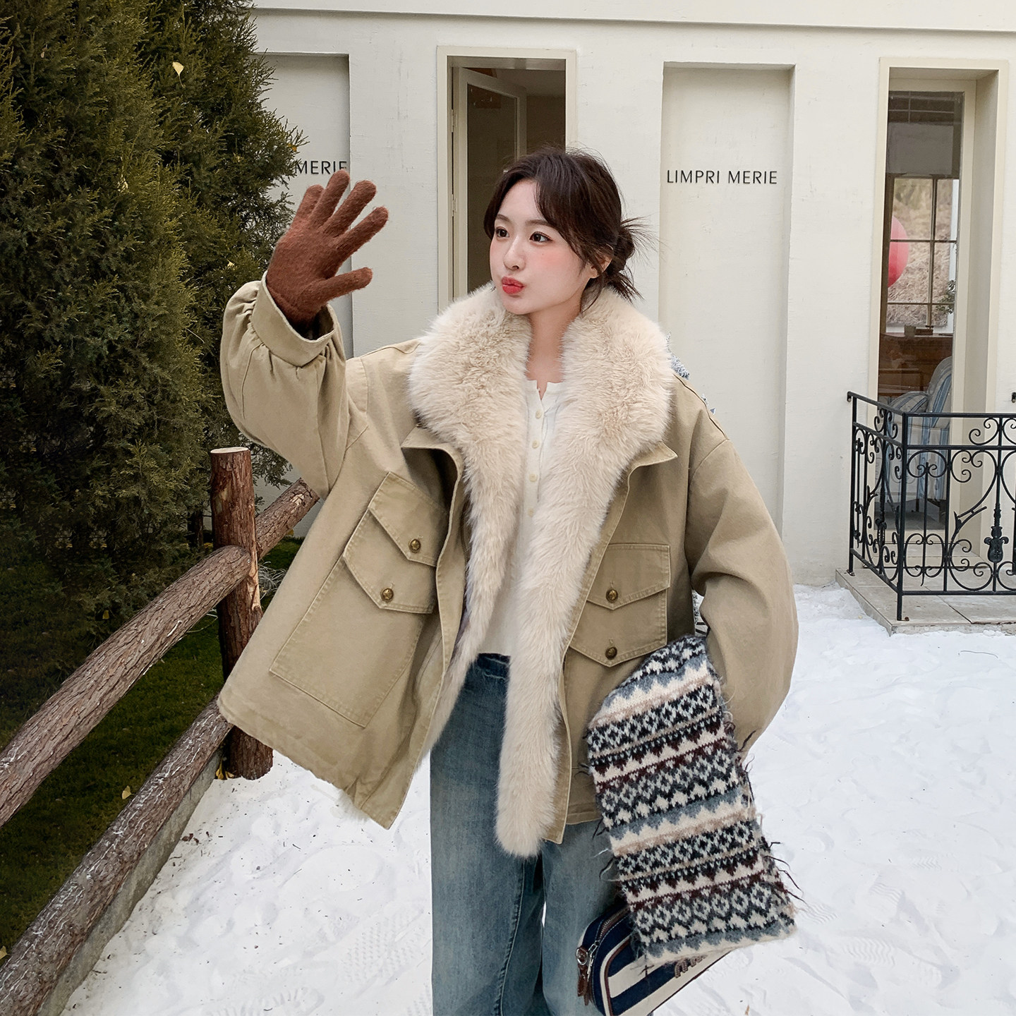 工装大翻领卡其色羽绒服派克服女