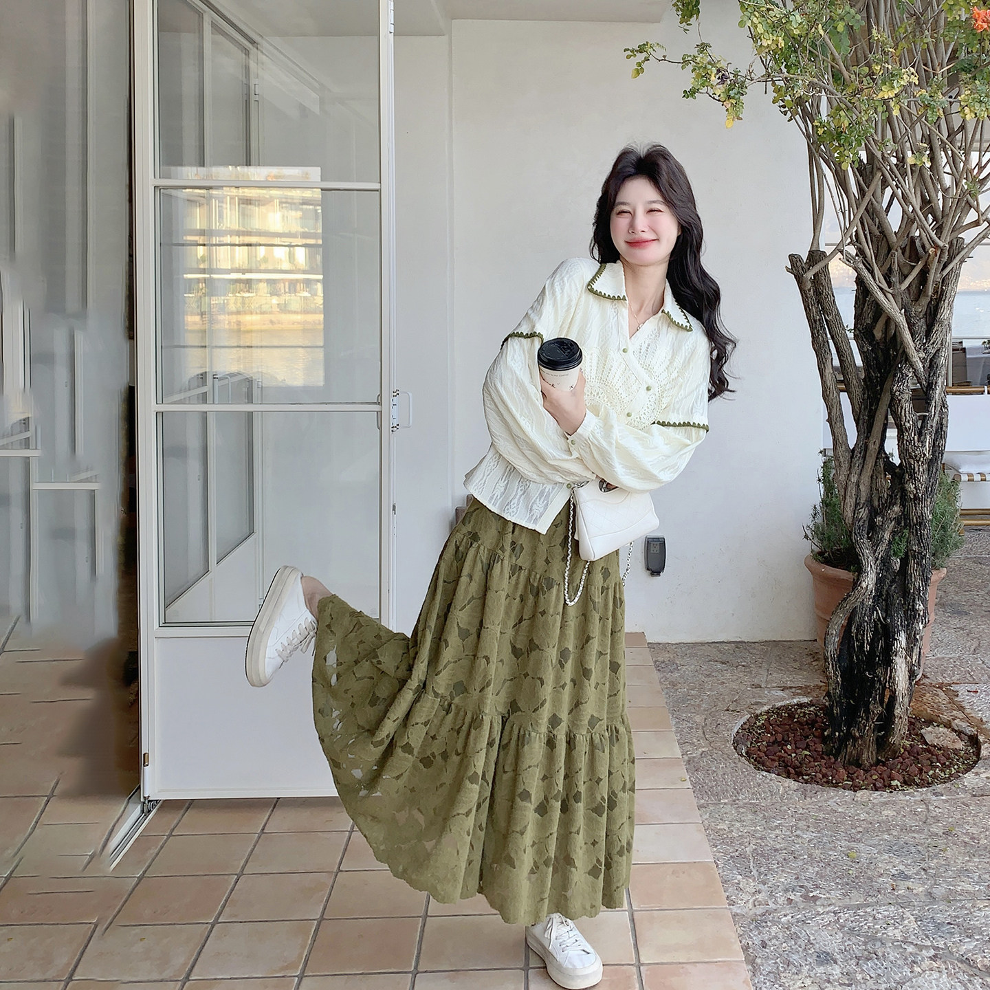 森系甜美漂亮衬衫套装女春季2026新款爆款高级感绿色半身裙两件套