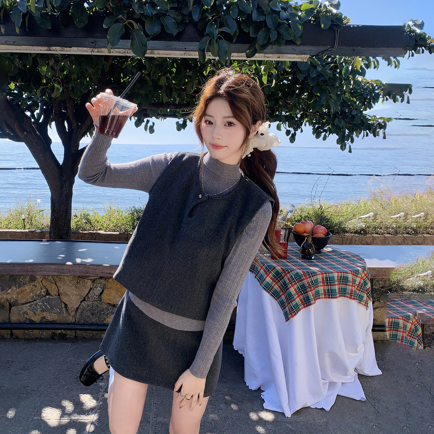 休闲减龄小香风灰色毛呢背心套装女春季2026新款打底衫短裙三件套