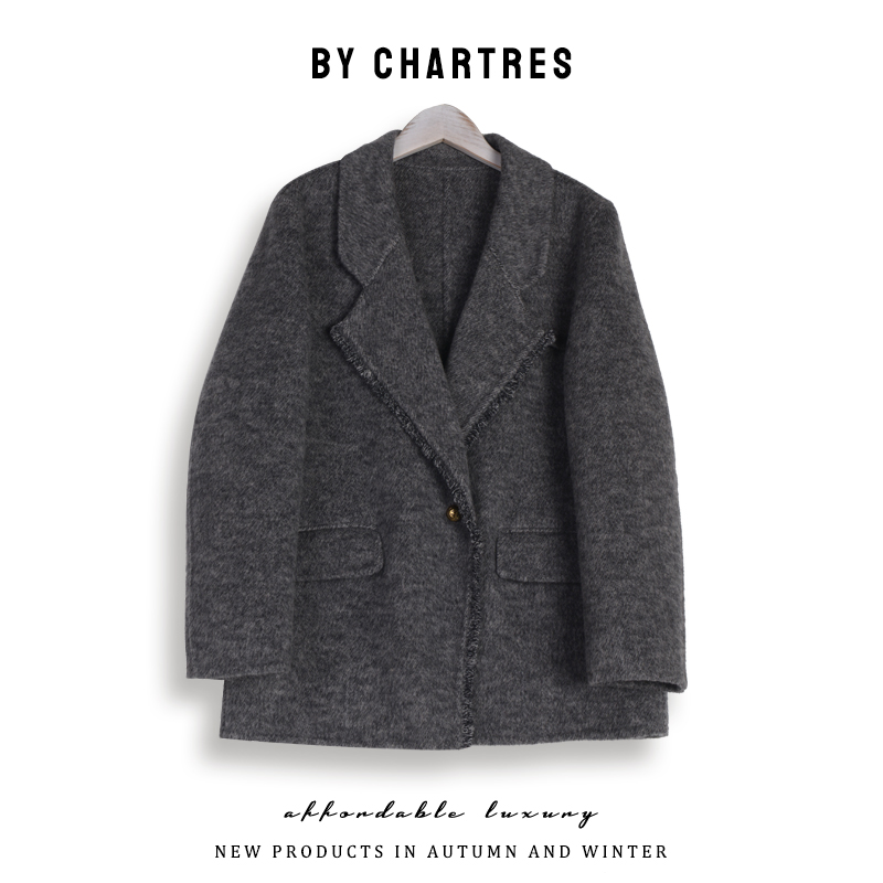 2025秋装新款羊毛外套气质中款宽松廓形感双面呢女 翻领羊毛大衣