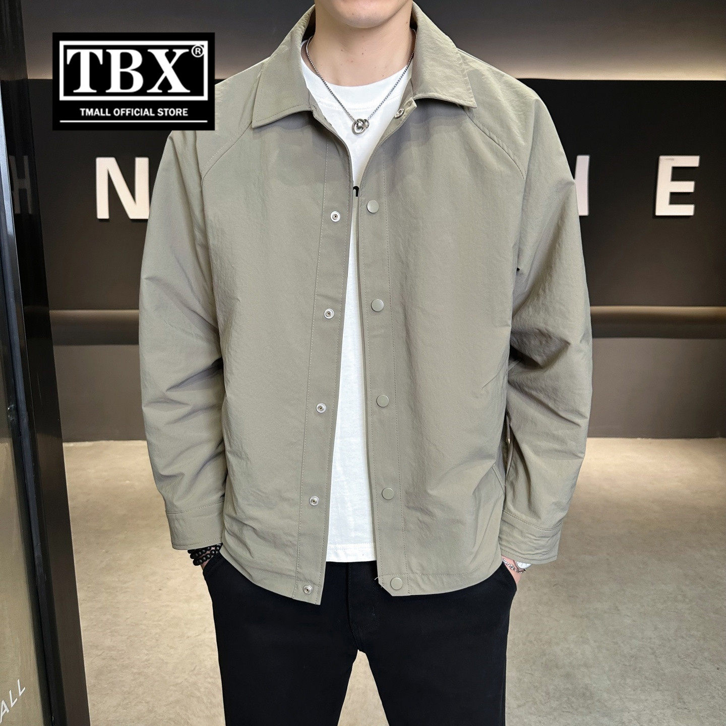 高端行政夹克外套男士2026新款春秋季衬衫式翻领茄克男款冬装棉服