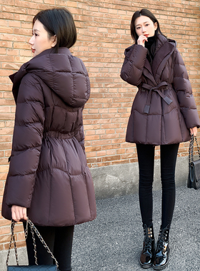2025新款女装冬修身收腰中长款羽绒服女紫咖色连帽拼接外套白鸭绒