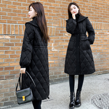 黑色显瘦娃娃领白鸭绒外套2025年新款女装冬季修身中长款羽绒服女