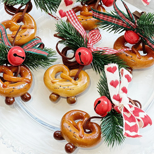 圣诞装饰品创意碱水面包挂件diy铃铛车挂圣诞树花环挂饰家用布置