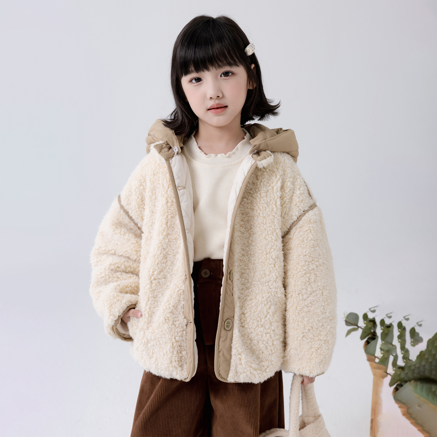 哈依鲁2025冬季新款女童加绒夹棉外套儿童中大童羊羔绒连帽上衣潮