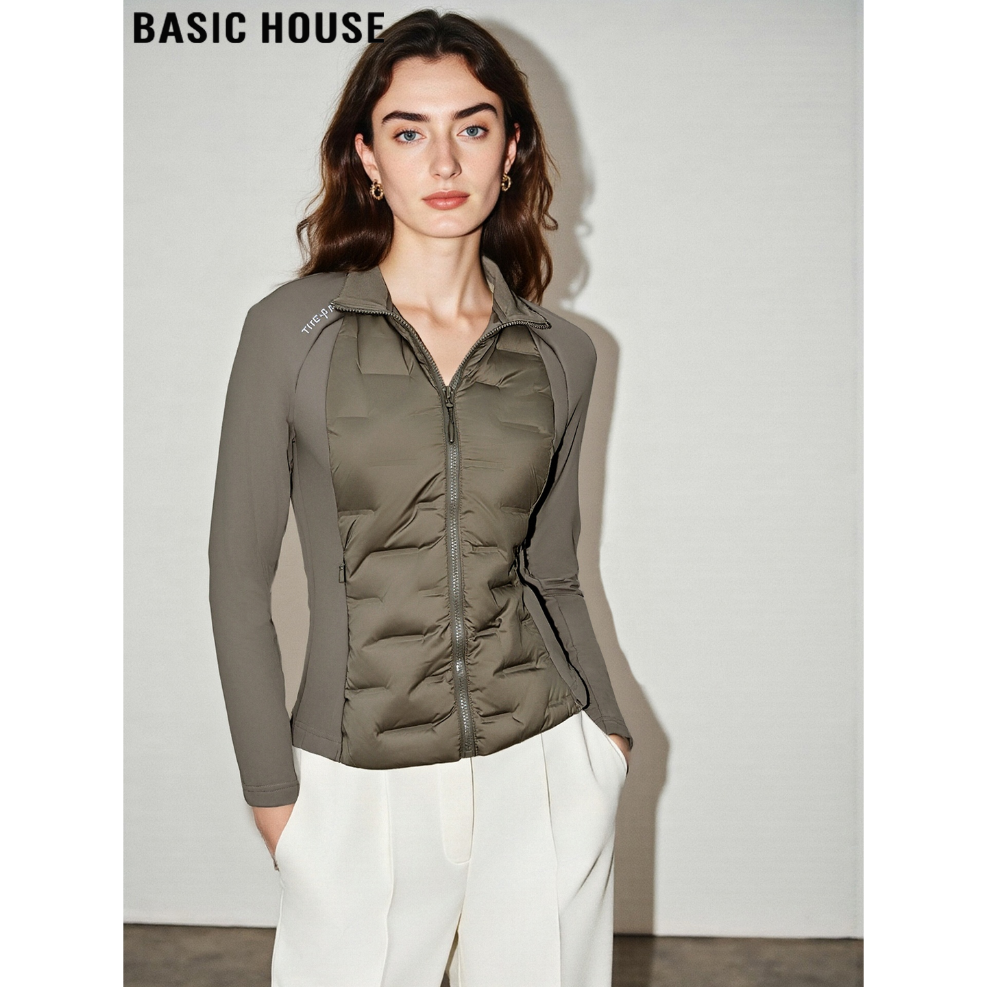 百家好卡其绿立领90鹅绒羽绒服女