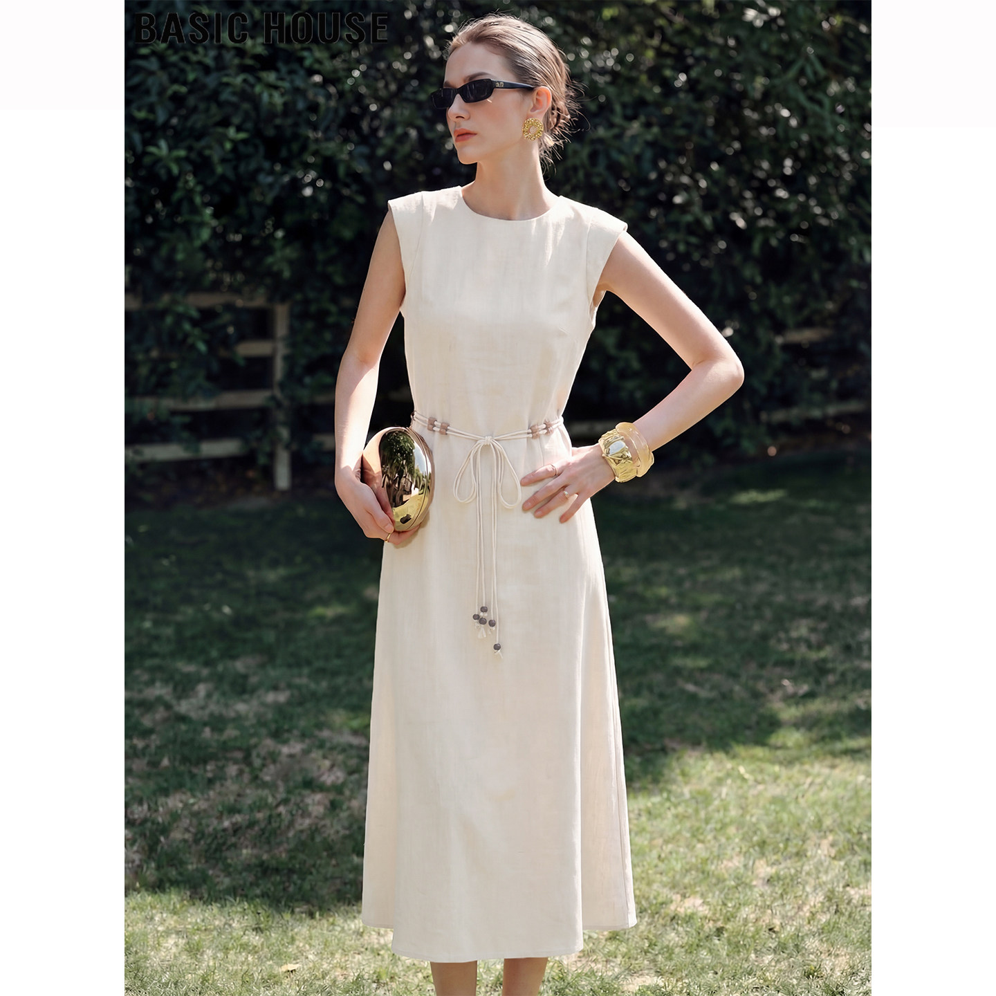 Basic House/百家好杏色亚麻无袖连衣裙女2026春季新款法式背心裙