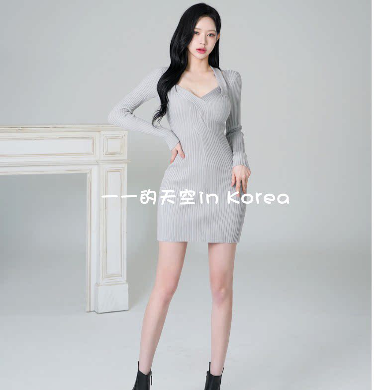 性感风针织裙韩国代购正品2026春女装短款修身弹力v领长袖连衣裙