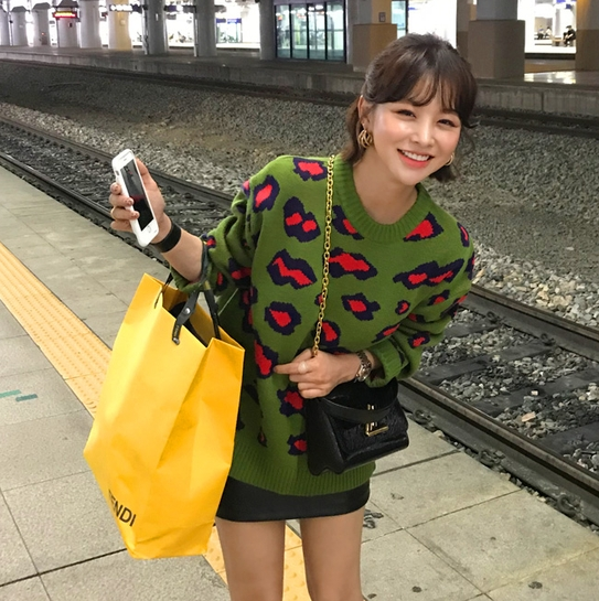 现 Imvely韩国官网进口正品春秋冬女宽松复古针织衫时髦豹纹毛衣