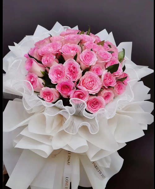 33朵艾莎粉玫瑰 生日 鲜花同城速递 花店买花节日礼物 爱意表达花