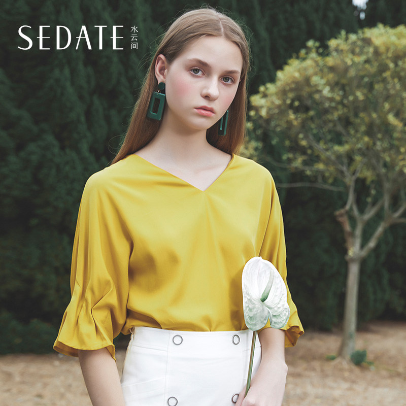 水云间宽松V领T恤女褶皱宽松夏装新款气质优雅花瓣袖纯色上衣