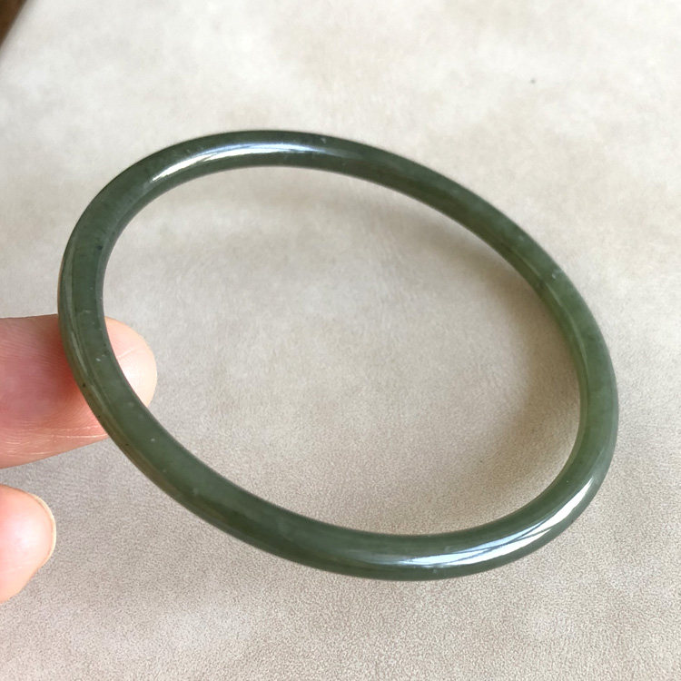 水玉冰魄 天然和田玉碧玉手镯叮当手镯 细圆条镯可以拍三条一齐戴