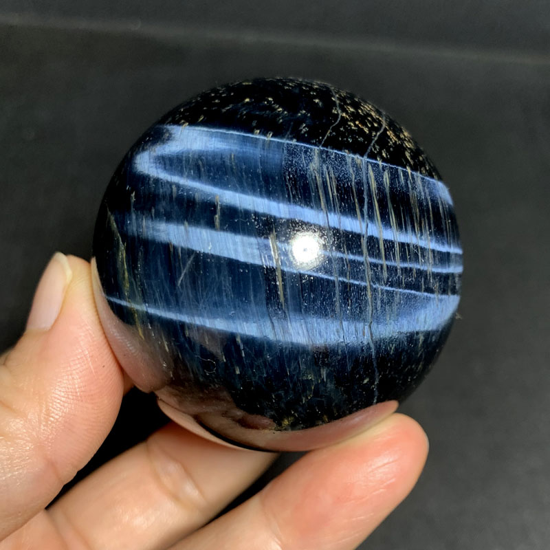天然蓝虎石球摆件虎睛石把玩实物
