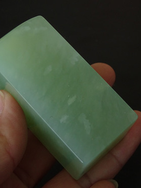 水玉冰魄天然岫玉印章料原石摆件手把件闲章书法章私章绿色五行木