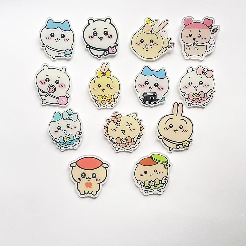 可爱chiikawa吉伊表情胸针小八学生毕业礼物学生书包笔袋装饰徽章