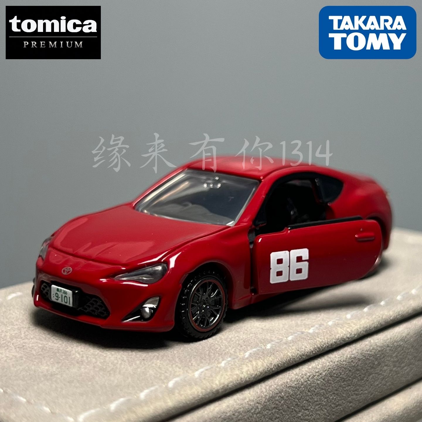 日本进口TMKARA多美卡方盒电影版 04号丰田86GT 合金车模玩具收藏
