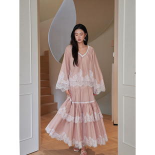 签儿2026年春夏法式重工蕾丝上衣半裙海边度假温柔风粉色两件套装