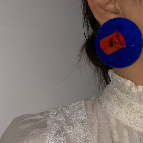 夸张亚克力红蓝拼色大圆形耳环复古港风耳饰高级感冷淡女耳钉耳夹