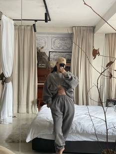 我是奶灰重色区 廓形修身高级耶路撒冷灰 百搭通勤巨保暖发热卫衣