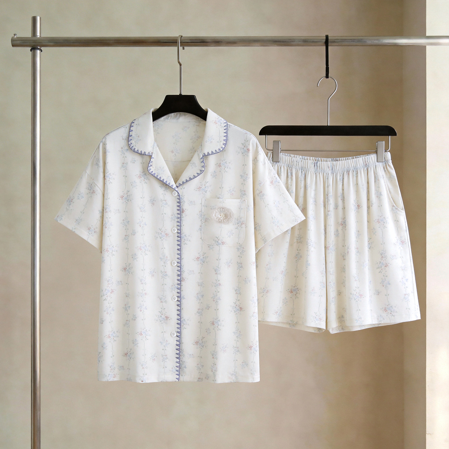 SLEEPTIGHT凉感天丝棉睡衣女款夏季短袖短裤法式风碎花夏天家居服 - 实物图