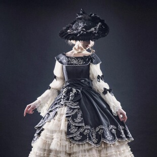 刺绣拖尾 内搭衬衣 掉落 刺绣铃兰时之砂lolita原创非定金 全款