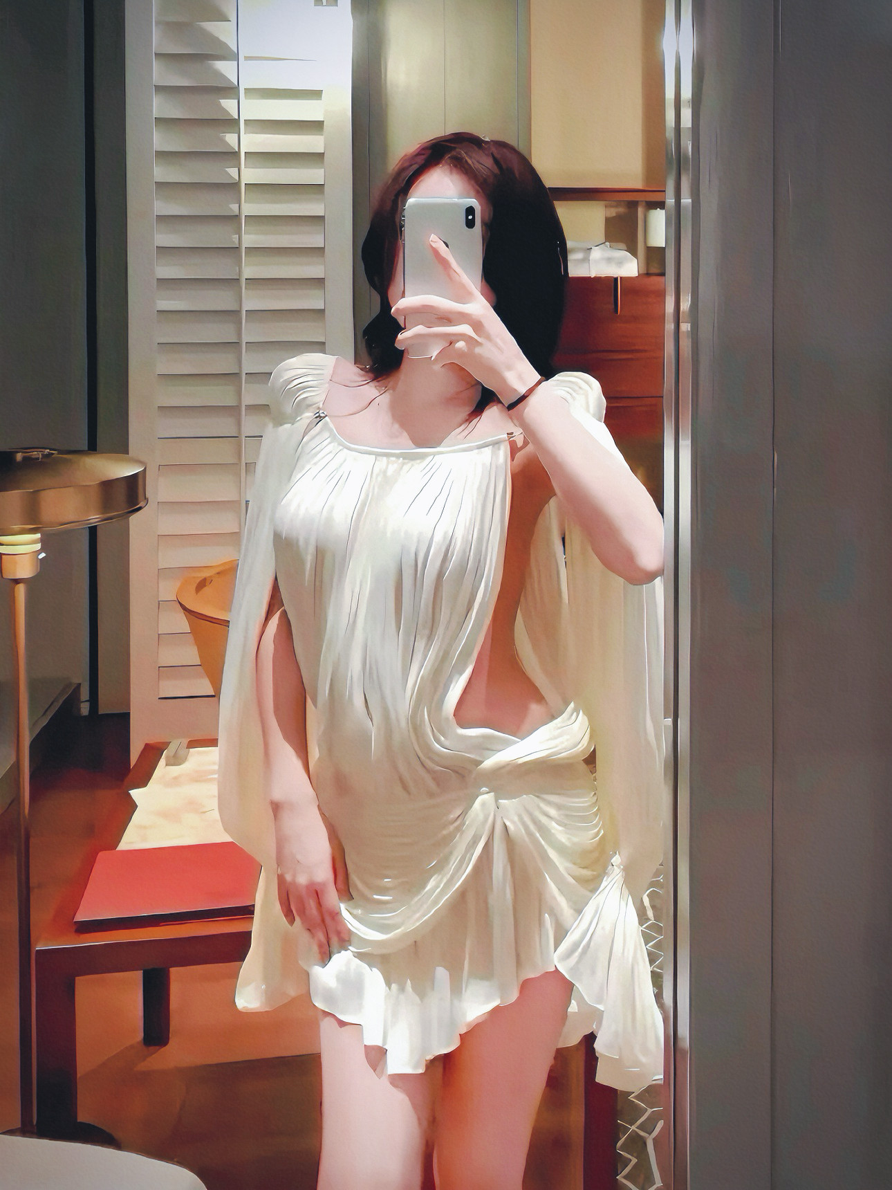 MSTOBL2026早春小众设计感奶油白压褶裙不规则露背设计性感连衣裙