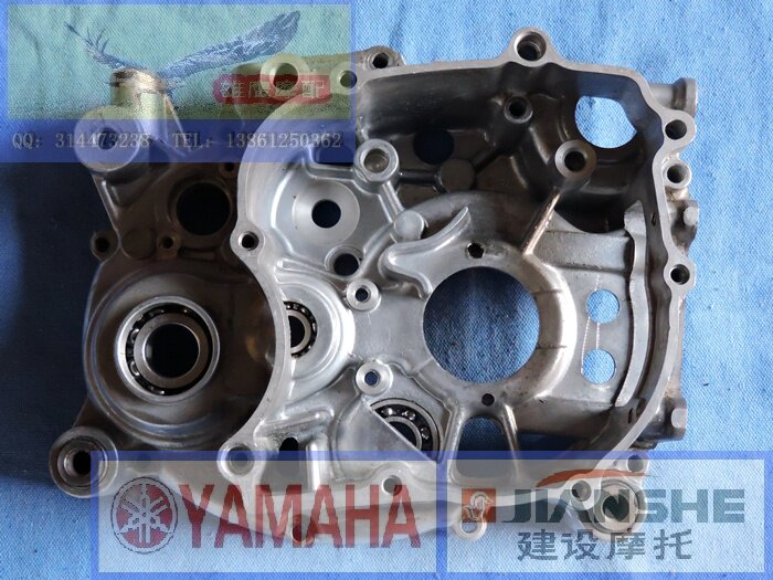 雅马哈JYM110-A F8/E8福发/易发JS110-B左右曲轴箱体/中箱体