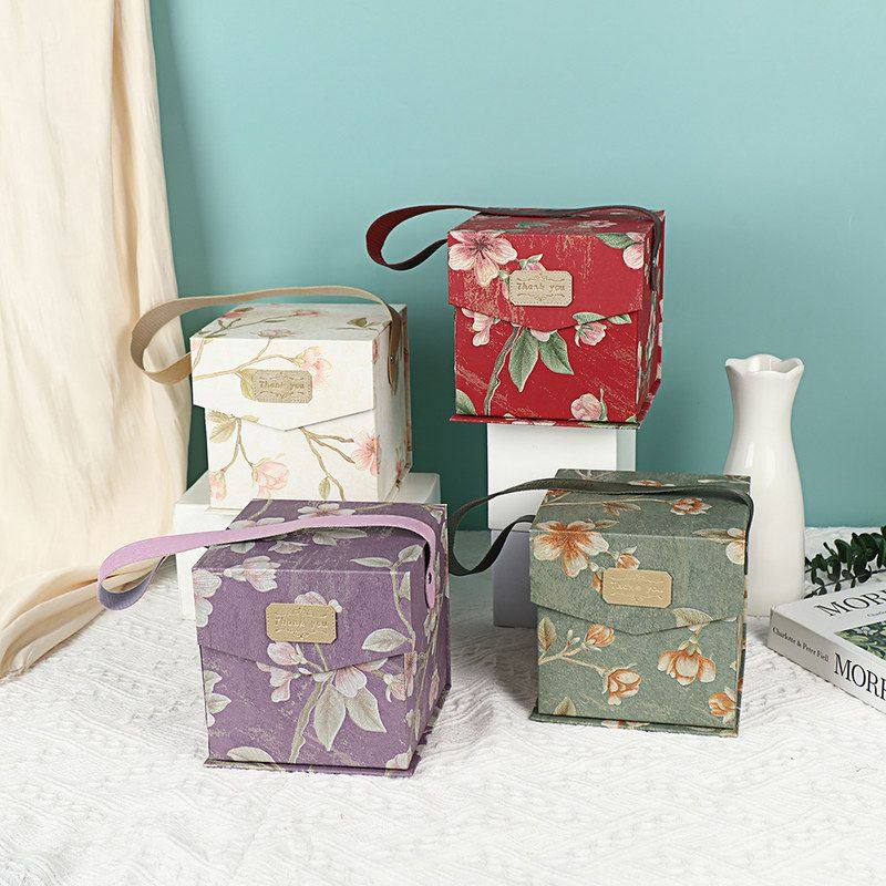 新款结婚订婚喜糖盒小香风花卉印花伴手礼盒伴娘礼品盒包装盒手提,节庆用品/礼品,糖盒/糖盒配件,淘宝优惠券,粉丝福利购,淘宝优惠卷