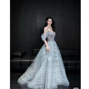 女生重工缝钻灰蓝色渐变抹胸小袖主持人订婚晚宴成人礼缝钻租赁