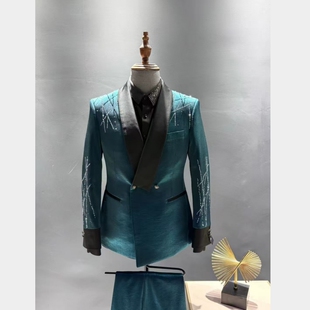 青驳领圆领宴会晚会主持人成人礼歌手西装 男士 亮闪彩色修身