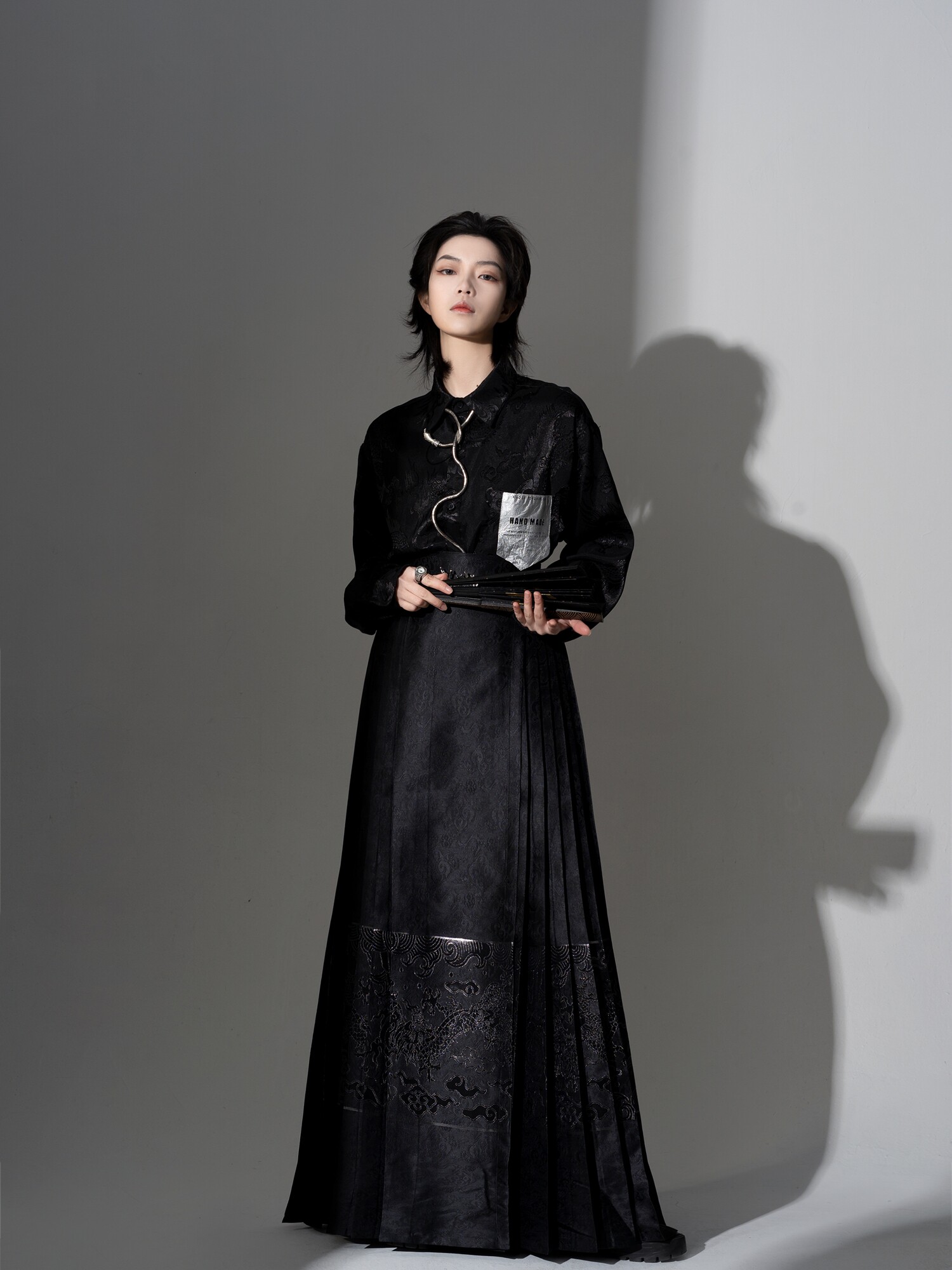 NANSHAN YUME 원래 TIANDI ANLONG 연도 남성과 여성의 금은 짠 검은 진주 색상 명나라 말 얼굴 치마 HANFU