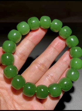 精品新疆和田玉籽料碧玉老型珠手串颜色纯正漂亮 温润细腻11/12mm