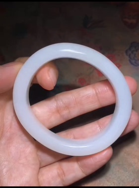 高品质新疆和田玉籽料 贵妃手镯 老熟玉种 油性脂粉到位 圈口54mm