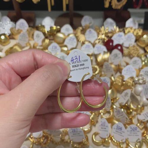 金色水滴耳圈