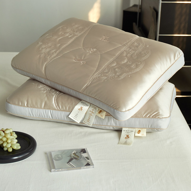2025新款零压凉感透气轻奢蚕丝枕双层枕头刺绣亲肤枕芯