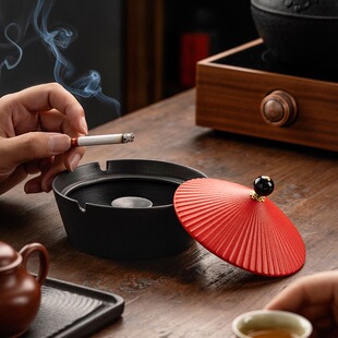 创意陶瓷烟灰缸带盖防飞灰创意官帽个性大号办公室简约家用烟缸