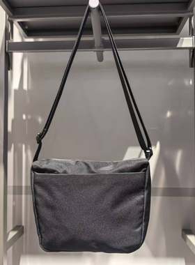 安踏正品男女运动单肩包2025春新款休闲背包潮小斜挎包192517111