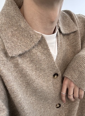 COLN翻领开衫毛衣给冬日时尚加1层毛绒绒保暖buff 实穿好看都在线